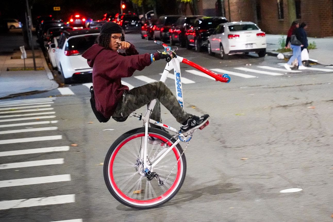 Great Photos of Harlem Cyclists